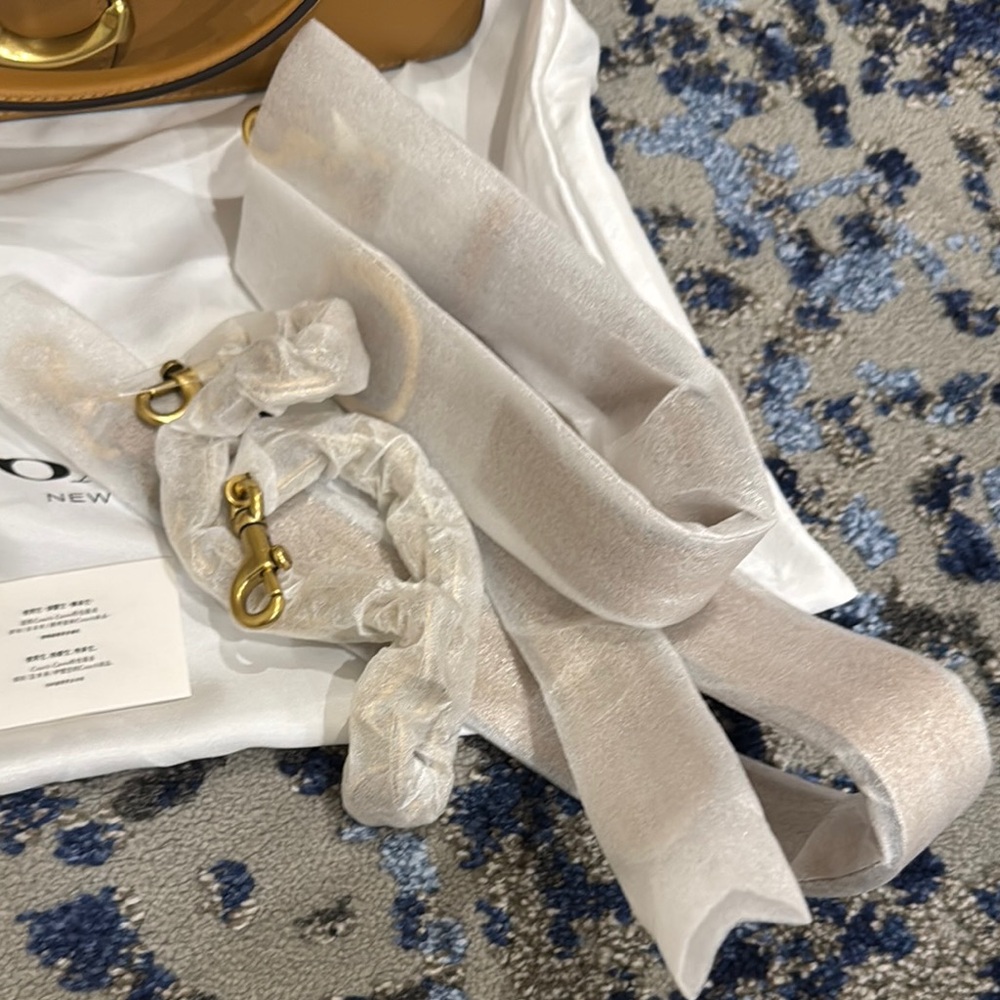 Coach Tabby Leather Shoulder Bag - Picture 2 of 7